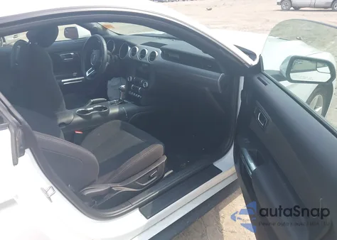 2019 Ford Mustang Ecoboost z USA, uszkodzony, nr VIN 1FA6P8TH6K5117213